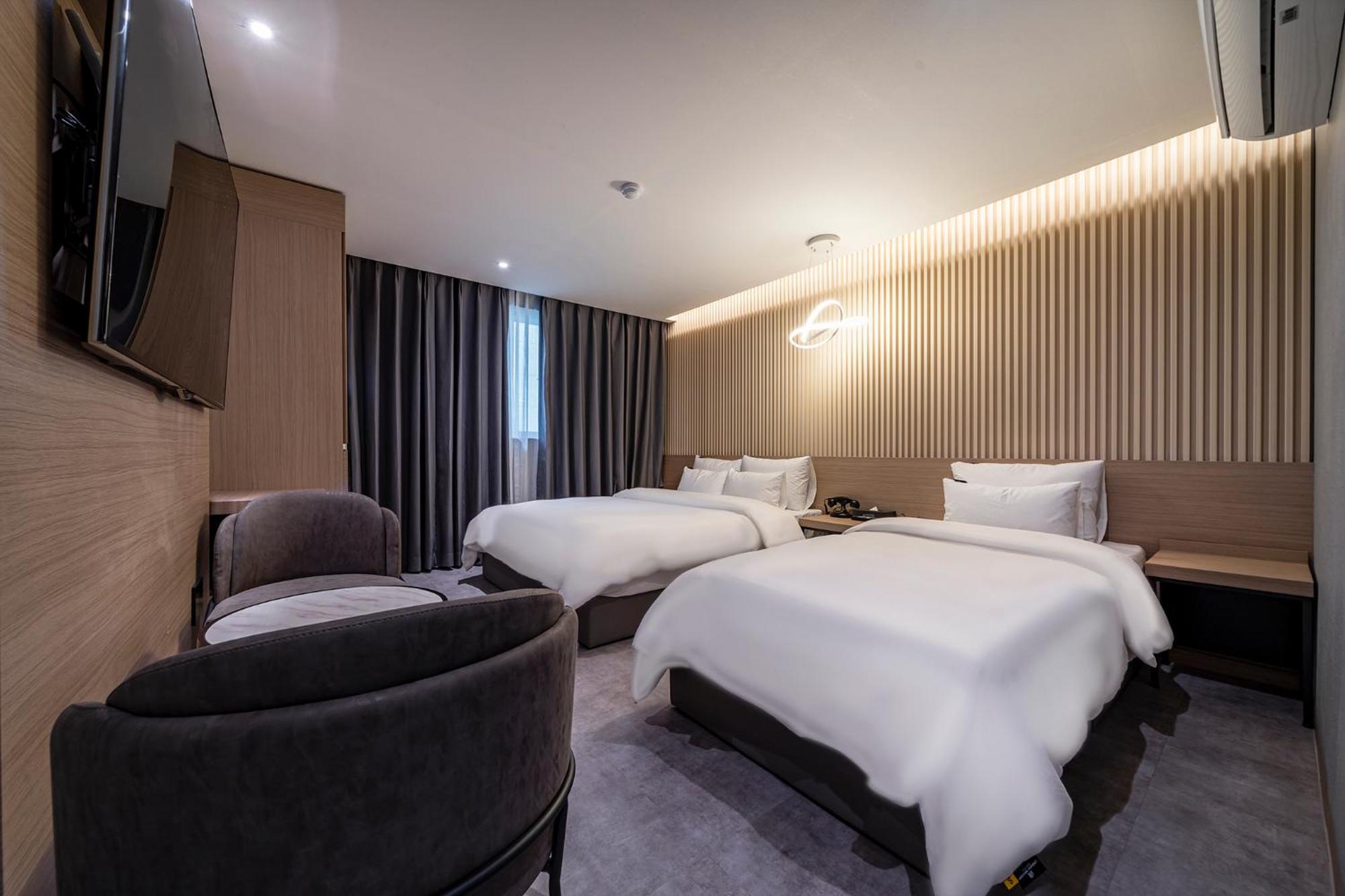 Urban Brown Hotel Chungju City Hall Exterior photo