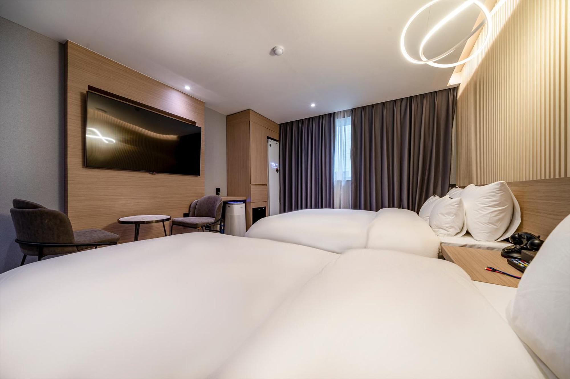 Urban Brown Hotel Chungju City Hall Exterior photo